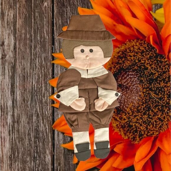 Thanksgiving Pilgrim Pot Holder  - Picture 1 of 10